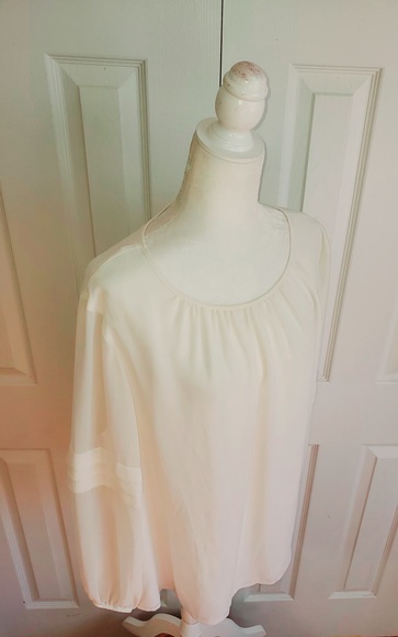 Vince Camuto pleated sleeve blouse - Picture 5 of 7